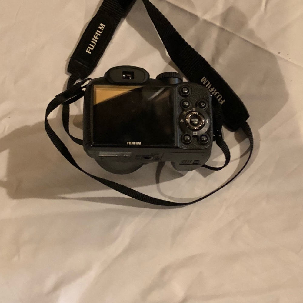 Fuji Digital Camera - image 4